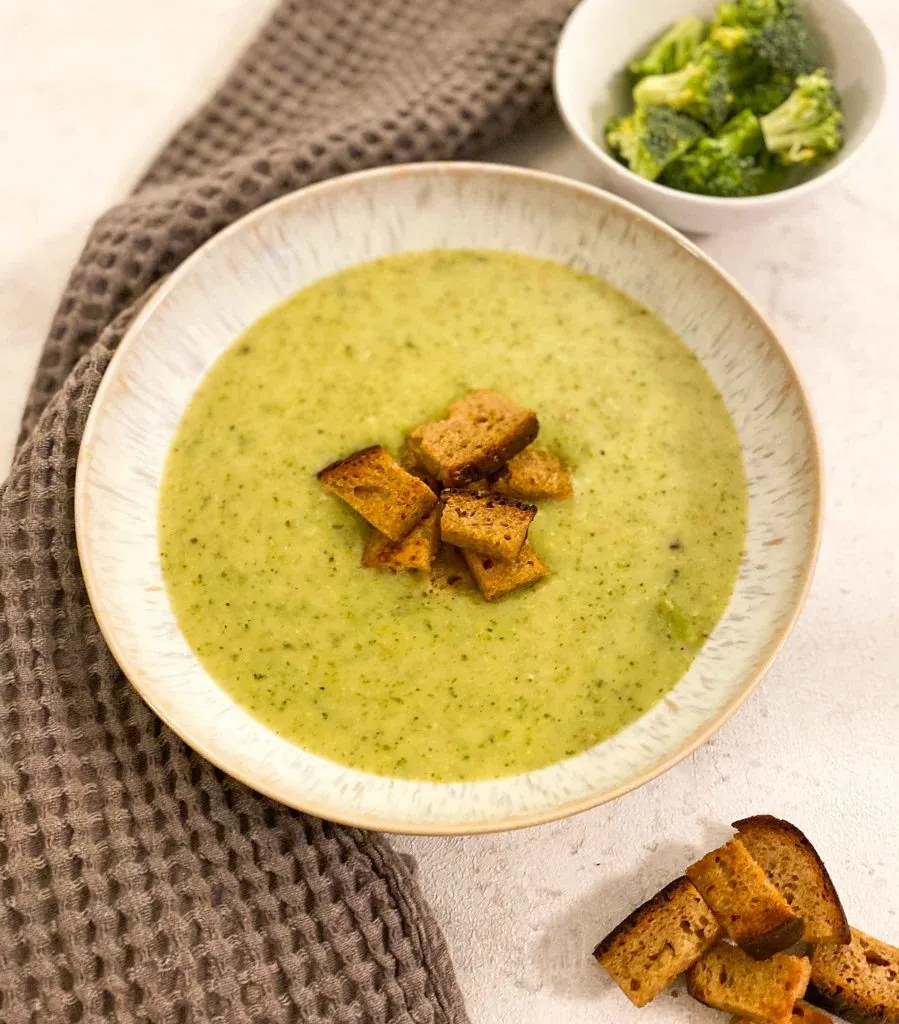 Healthy Creamy Broccoli Soup with Potatoes