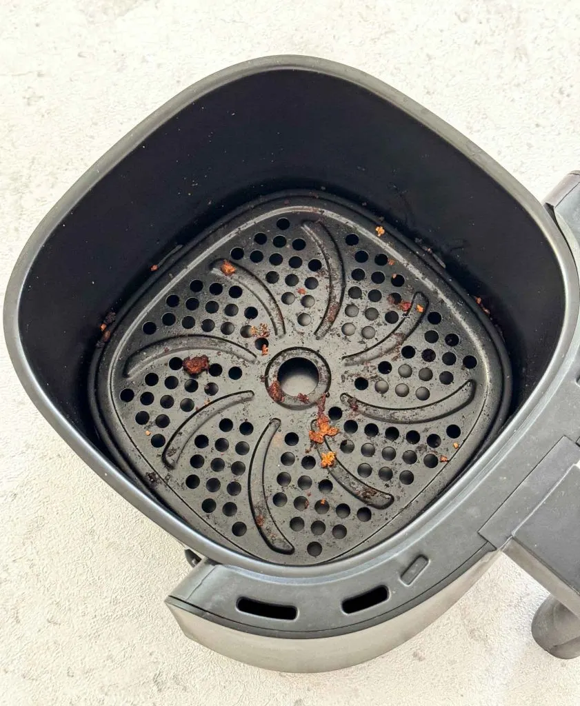 Remove Particles from Air Fryer Basket
